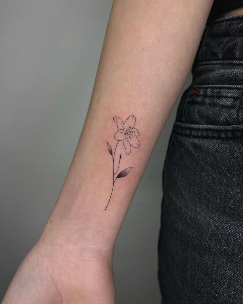 Blooming Serenity: Minimalist Floral Tattoo