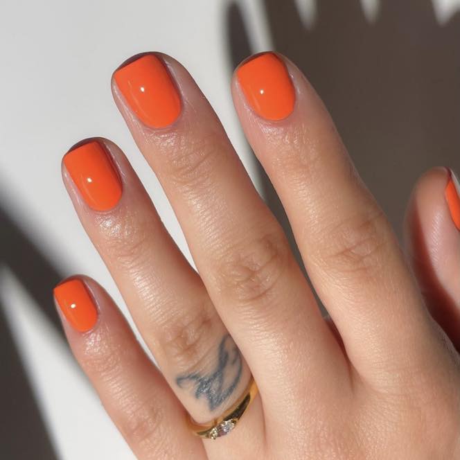 Classic and Bold: Tangerine Orange Polish 